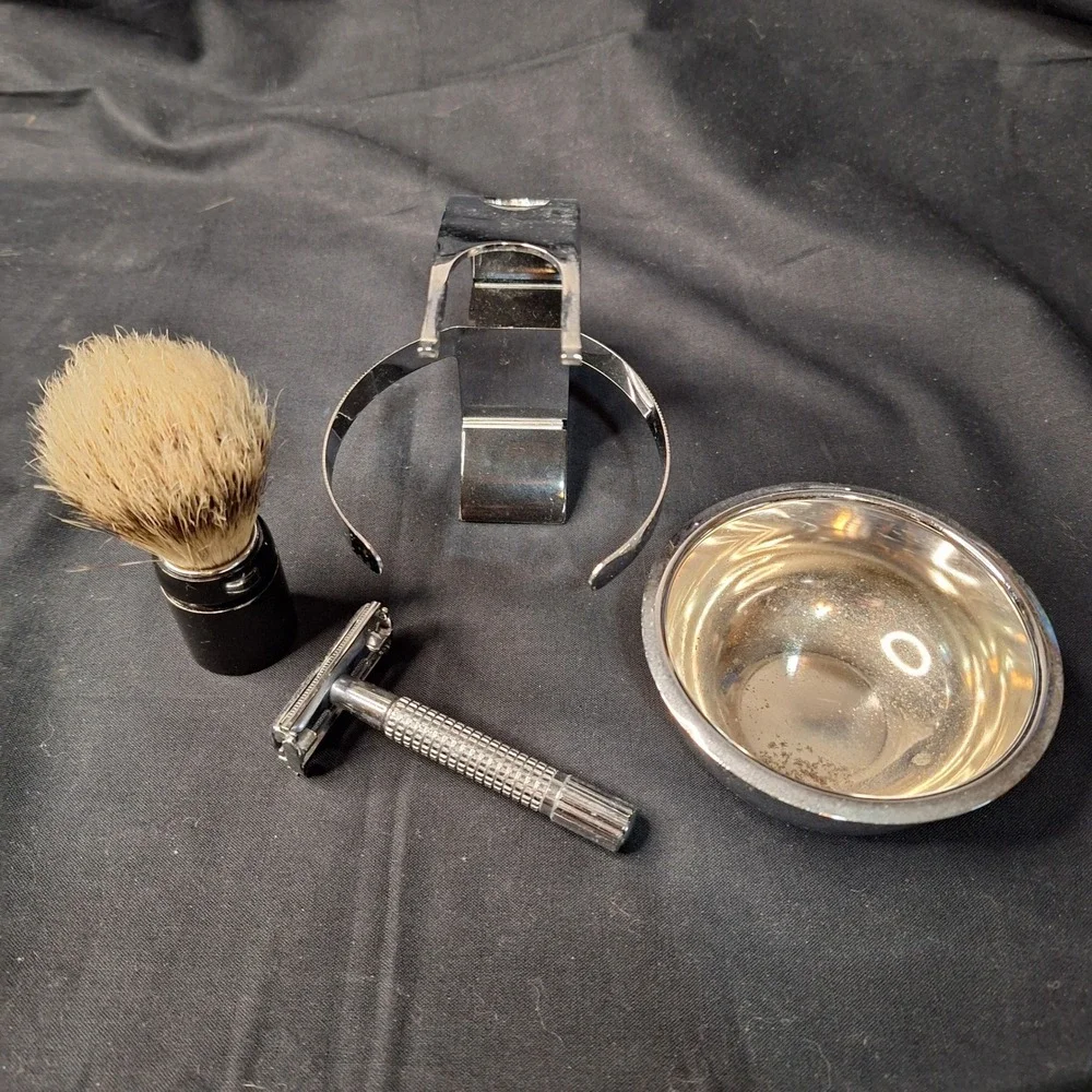 Calvin Klein Vintage Shaving Set Safety Razor Brush Bowl and Stand 4 Piece Kit